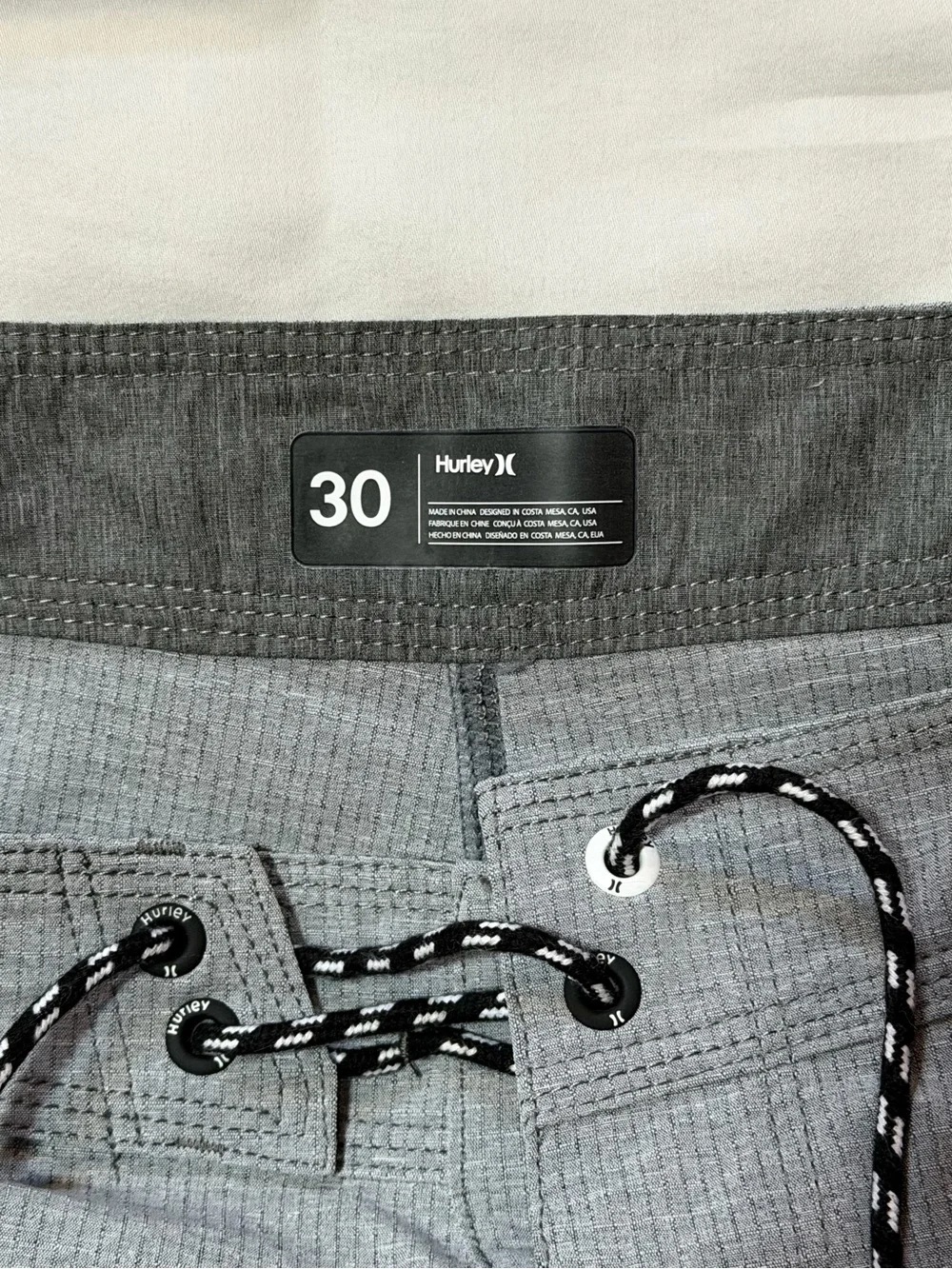 Hurley Phantom Sessions Ripstop 16